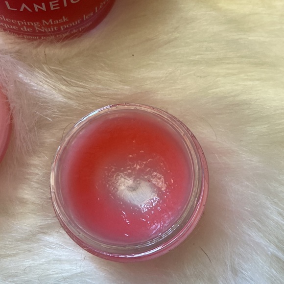 Small lip care bundle- Laneige, ulta beauty, beauty treats. - Picture 3 of 7